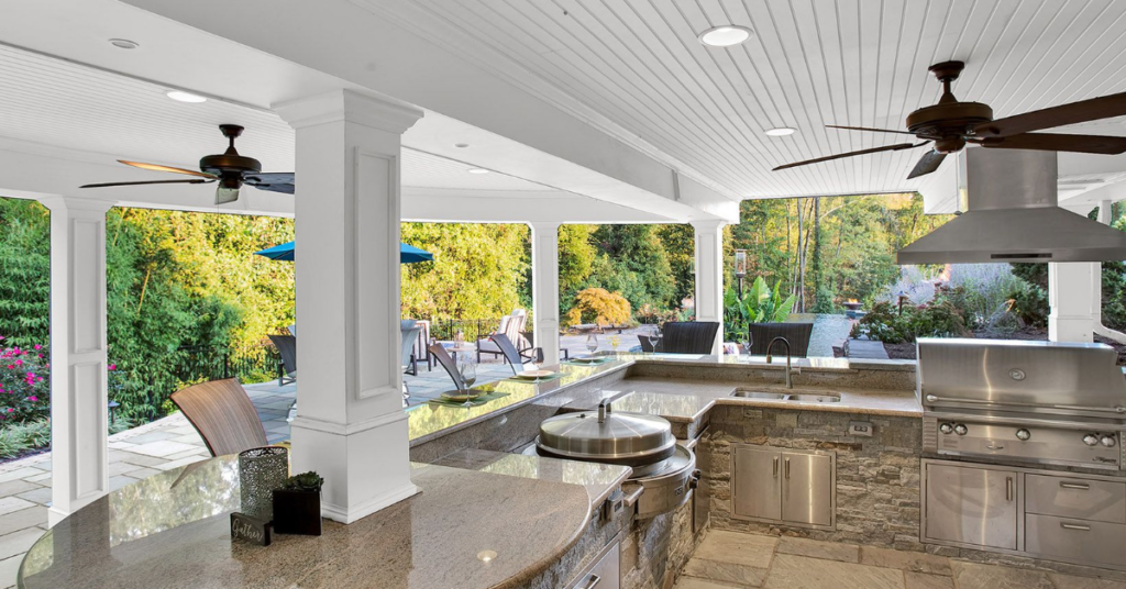 Custom Outdoor Kitchen 